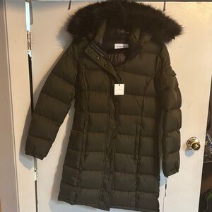 Calvin Klein Women's Dark Green Puffer Jacket with Fur Hood